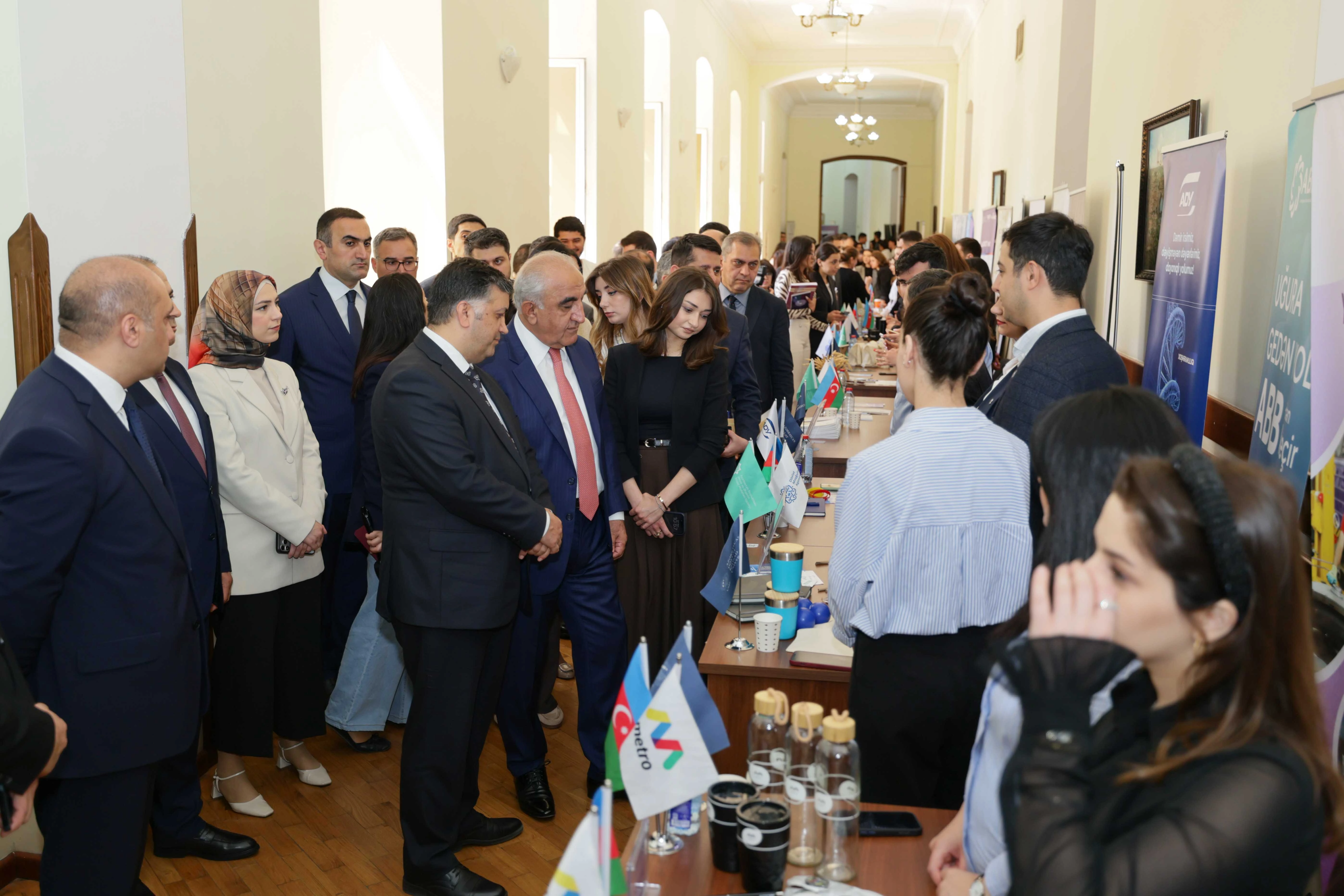 XVII UNEC Karyera və əmək yarmarkası keçirilib - FOTO