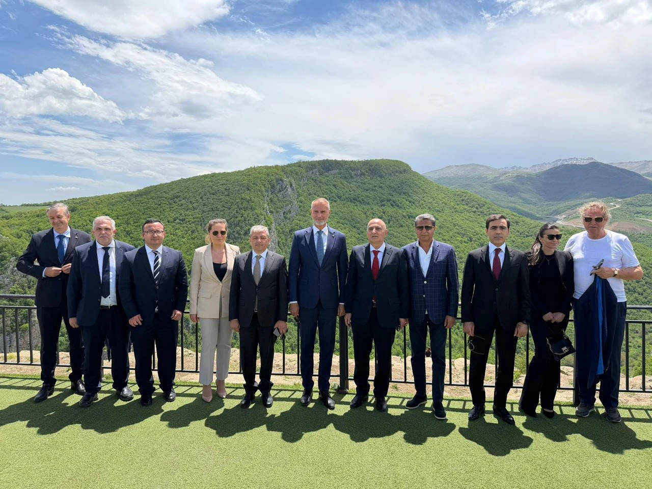 Slovakiya parlamentinin nümayəndə heyəti Füzuli, Şuşa, Xankəndi və Ağdam şəhərlərinə səfər edib - FOTO