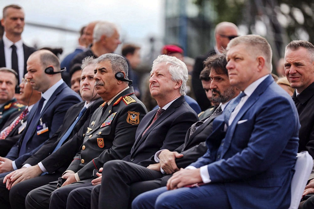 Zakir Həsənov Slovakiyada beynəlxalq müdafiə sərgisində iştirak etdi - FOTO