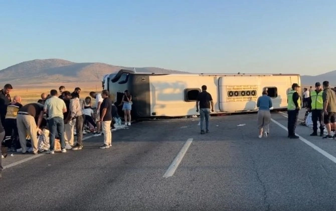 Türkiyədə sərnişin avtobusu aşdı - 31 nəfər xəsarət aldı
