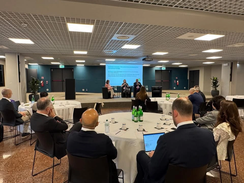 Milanda Azərbaycan ali təhsilinə həsr olunmuş panel sessiya keçirildi - FOTO