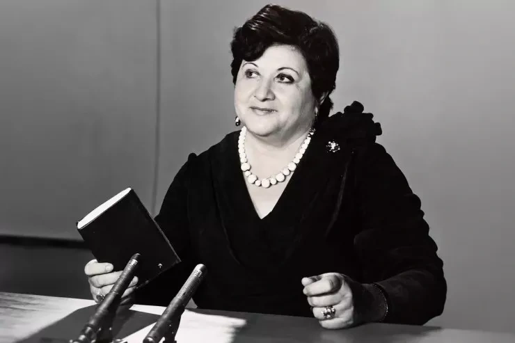 Sevda Məmmədzadə kimdir? - 65 ilini radioya həsr edən diktor
