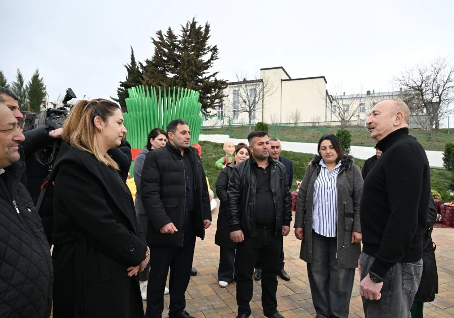 Prezident Xocavəndin Xanoba kəndində fərdi evlərin və infrastrukturun bərpa işləri ilə tanış olub - FOTO - YENİLƏNİB