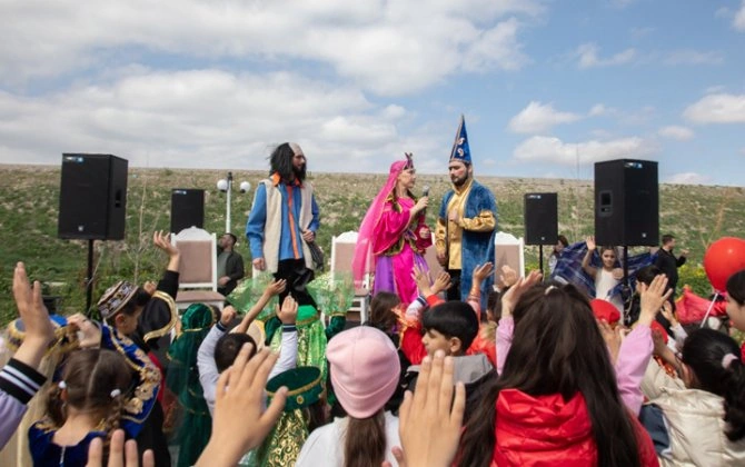 Zəngilan rayonunun Ağalı və yenidən qurulan Məmmədbəyli kəndlərində Novruz festivalı və sərgi-satış yarmarkası keçirildi (FOTO/VİDEO)