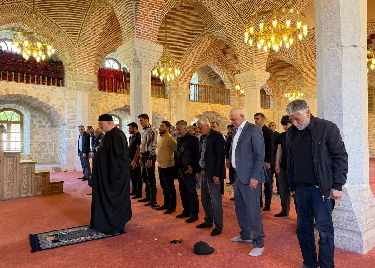 Şuşada bayram namazı qılındı - FOTO
