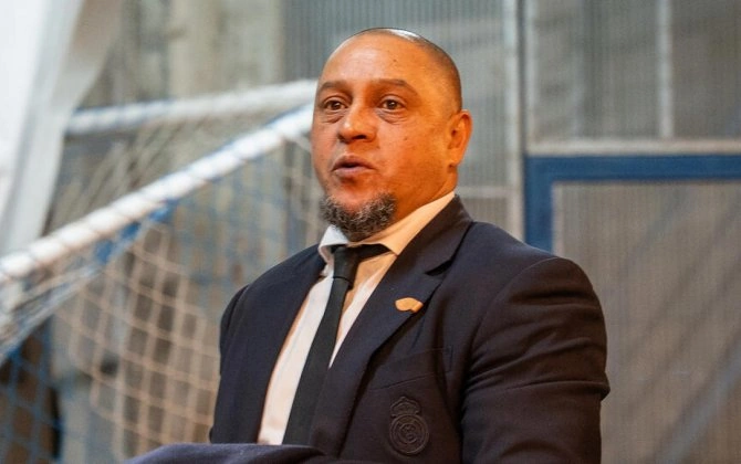 Roberto Karlos təcili ürək əməliyyatı keçirdi