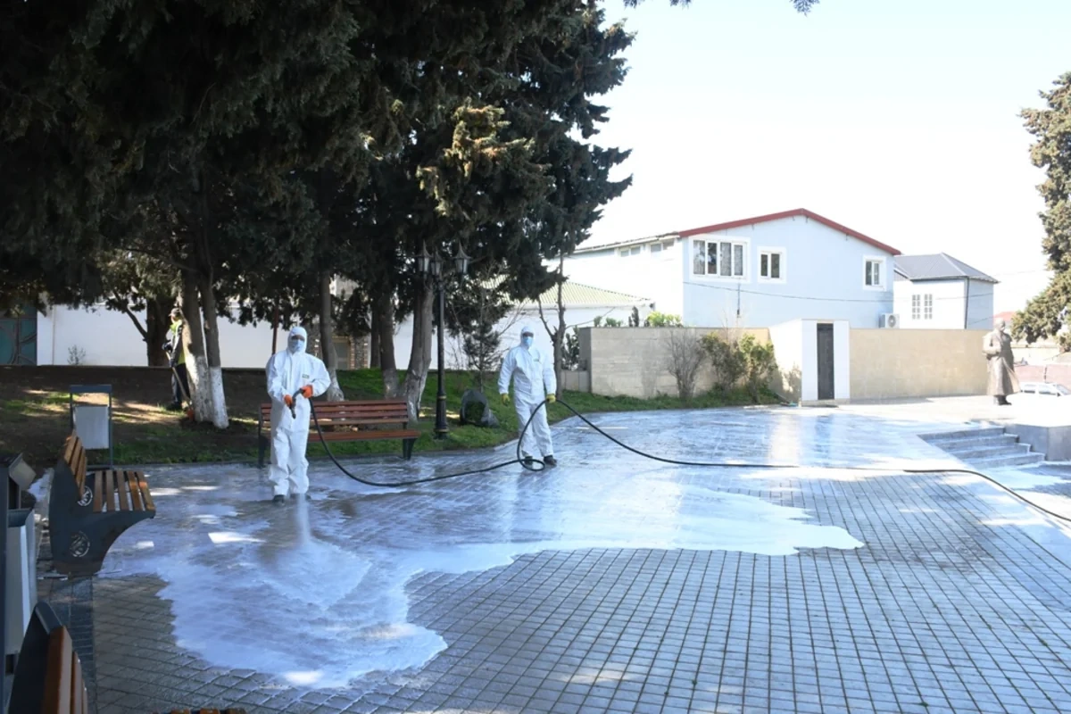 Bakıda 550 küçə yuyuldu - FOTO