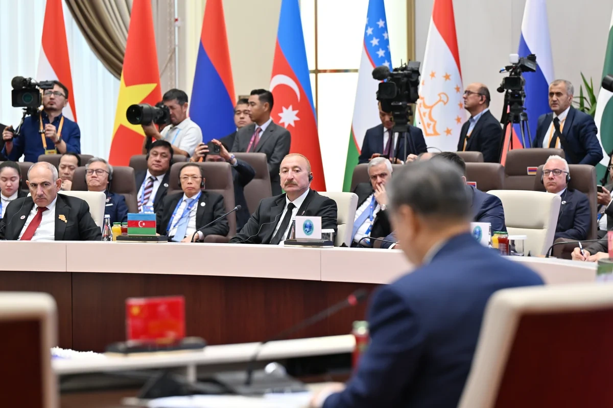 Prezident İlham Əliyev "ŞƏT plyus" formatında görüşdə çıxış etdi - FOTO - YENİLƏNİB