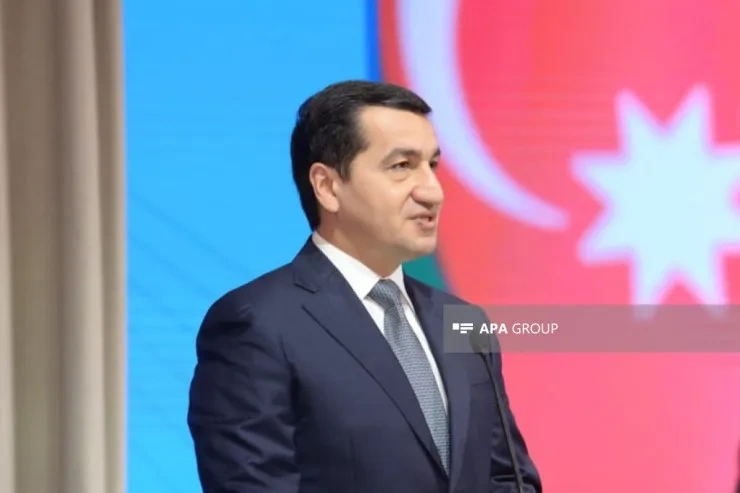 "İxtilafları kənara qoyub, sülhə doğru irəliləmək qərarı verilib" - Hikmət Hacıyev