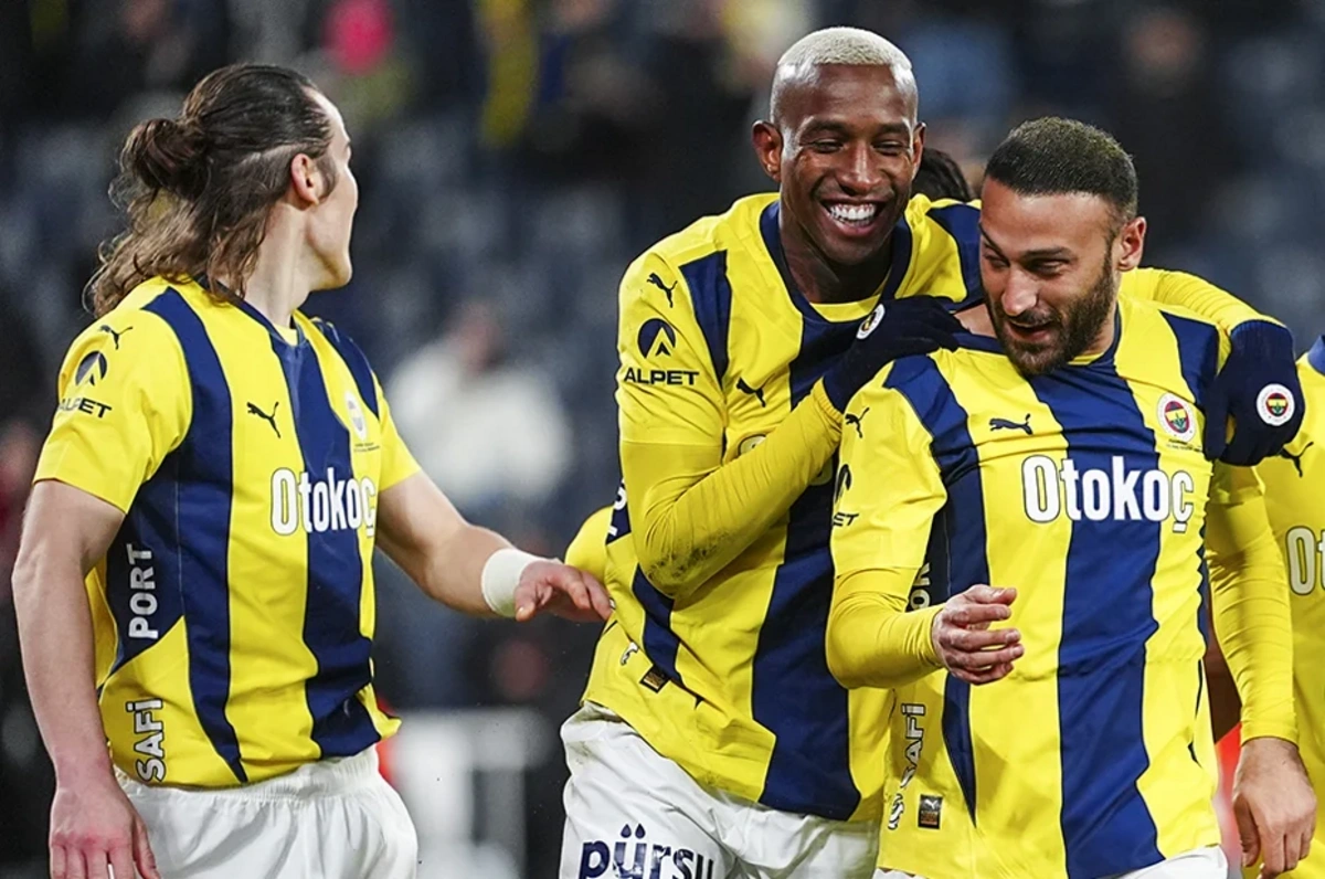"Fənərbağça" hücumçusu ilə yollarını ayırdı