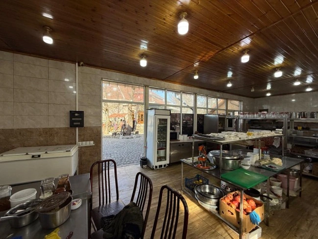 “Ay İşığı” restoranında yararlılıq müddəti bitmiş içkilər aşkarlandı - FOTO