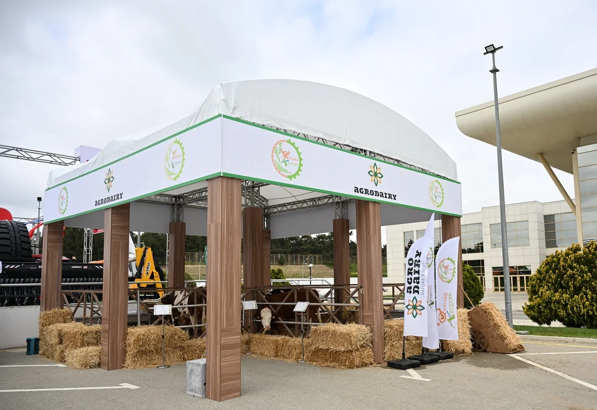 İlham Əliyev 19-cu "Caspian Agro Week" və 31-ci "InterFood Azerbaijan" sərgiləri ilə tanış olub - FOTO