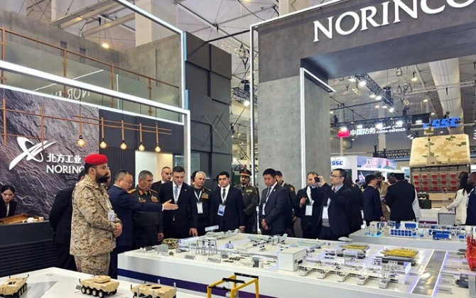 Azərbaycan nümayəndə heyəti "World Defense Show" sərgisində iştirak etdi - FOTO