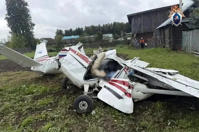 Tatarıstanda təyyarə qəzaya uğradı: pilot və sərnişin öldü - FOTO