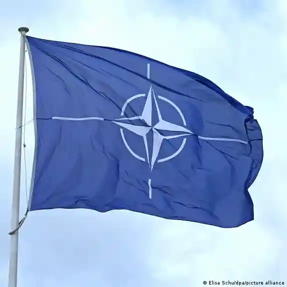 "NATO Avropada əlavə nüvə silahı yerləşdirməyi müzakirə edir" - "Deutsche Welle"