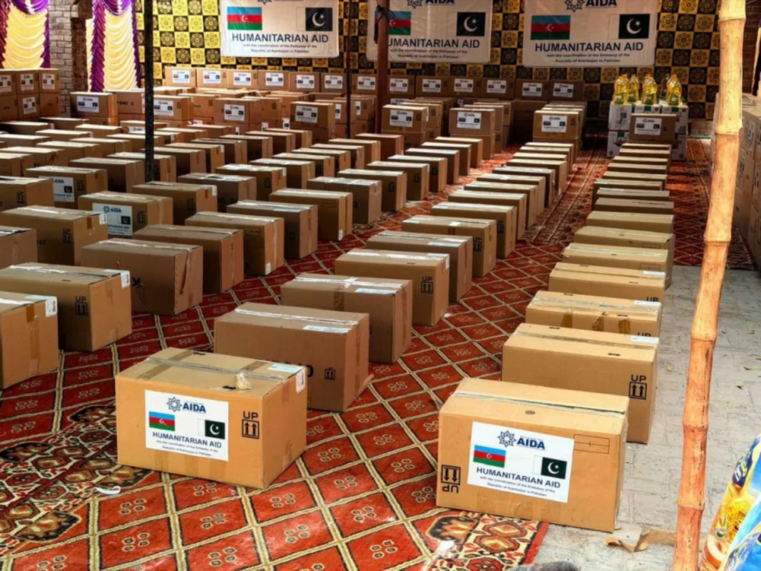 Azərbaycan Pakistana humanitar yardım göstərib - FOTO