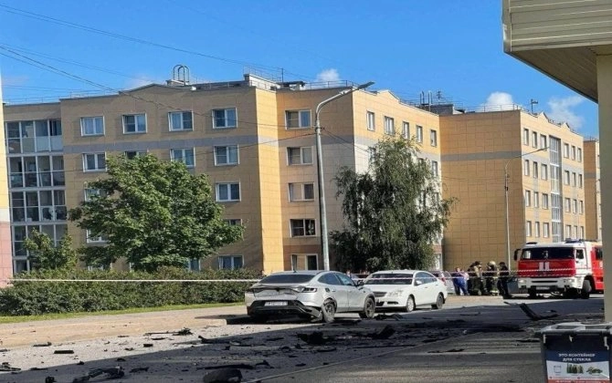 Sankt-Peterburqda avtomobil partladılıb, polkovnik-leytenant ölüb