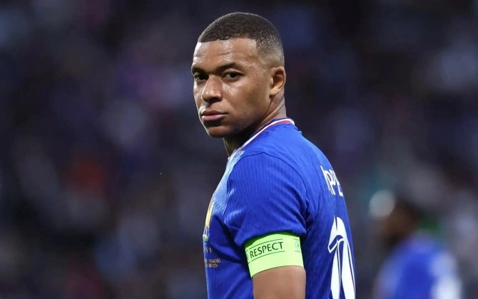 Kilian Mbappe: Prezident olmayacağam, mənə kifayət qədər nifrət edirlər