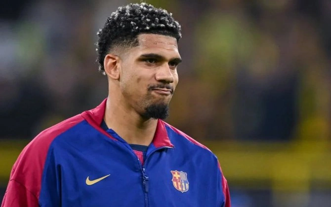 "Liverpul" "Barselona"dan Ronald Arauxonu icarəyə götürüb
