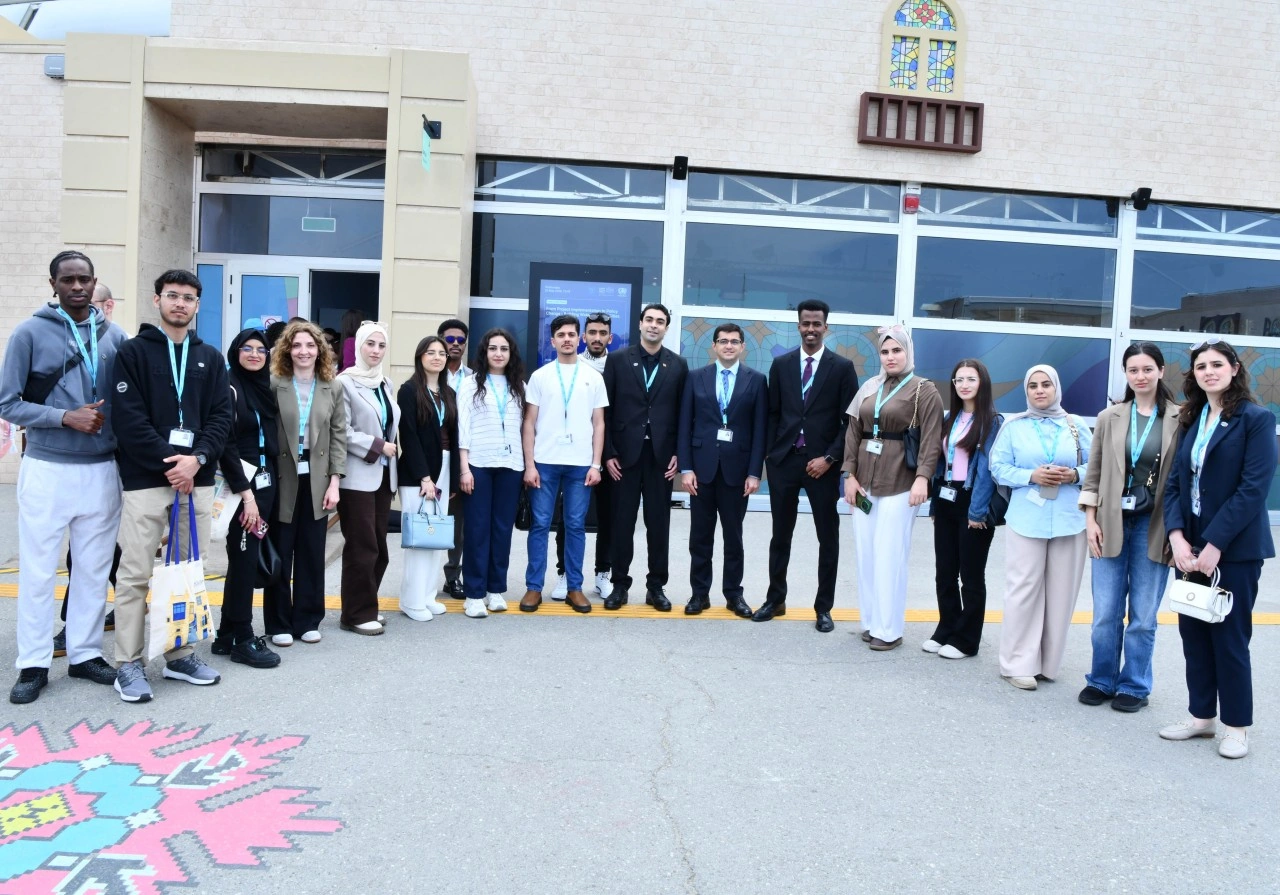 ADNSU rektoru WUF13-də dayanıqlı inkişaf mövzusunda paneldə çıxış edib - FOTOLAR