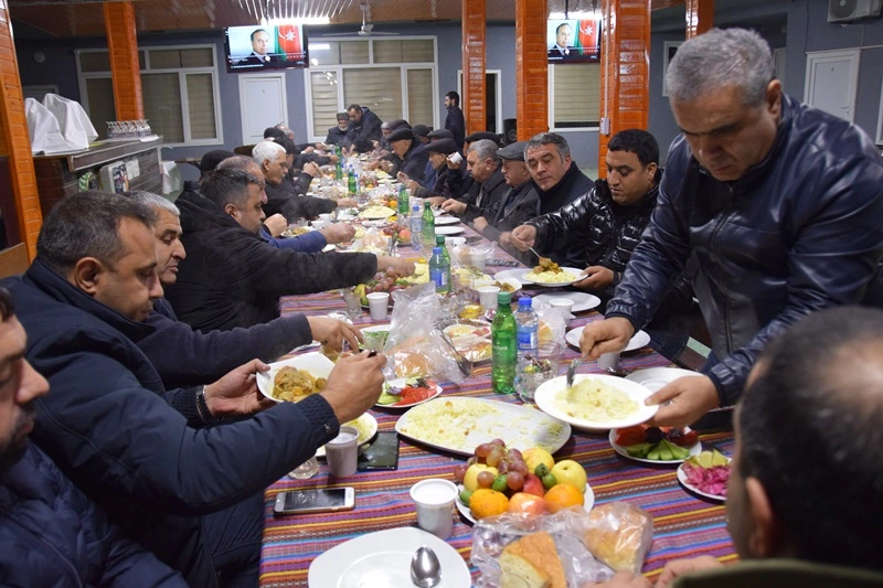 Binəqədidə Ulu Öndərin anım günü ilə bağlı ehsan süfrəsi təşkil edilib