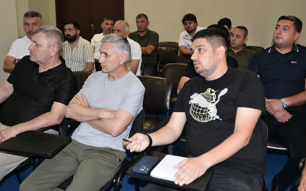 AFFA klub nümayəndələri ilə növbəti mövsümün planlarını müzakirə edib - FOTO