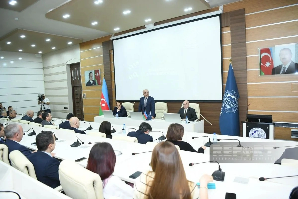 “Azərbaycan iqtisadiyyatının investisiya absorbsiyası” kitabının təqdimat mərasimi keçirilib - FOTO