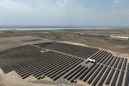 Prezident Naxçıvanda “Şəms 1” və “Qərbi Üfüq” Günəş Elektrik stansiyalarında görülən işlərlə tanış olub - FOTO