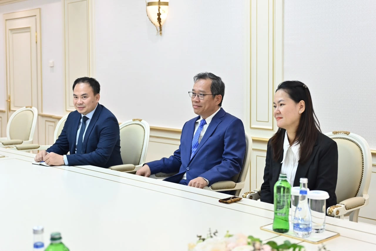 Sahibə Qafarova Kamboca Krallığı Senatının sədr müavini ilə görüşüb - FOTO