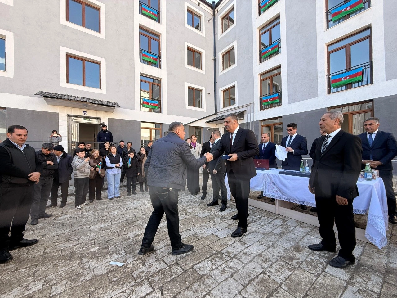 Köç karvanı Xocavənd şəhərinə çatdı, açarlar təqdim olundu - FOTOLAR