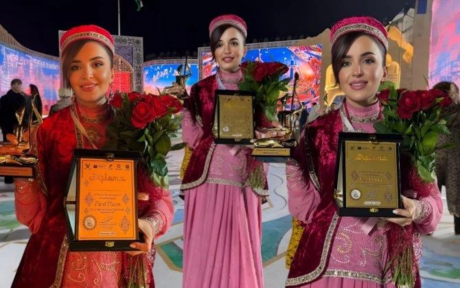 Kamilə Nəbiyeva 28 ölkə arasında Azərbaycanı birinci etdi: "Çox sevincliyik, muğamımızın qalibiyyətidir"-FOTO+ÖZƏL