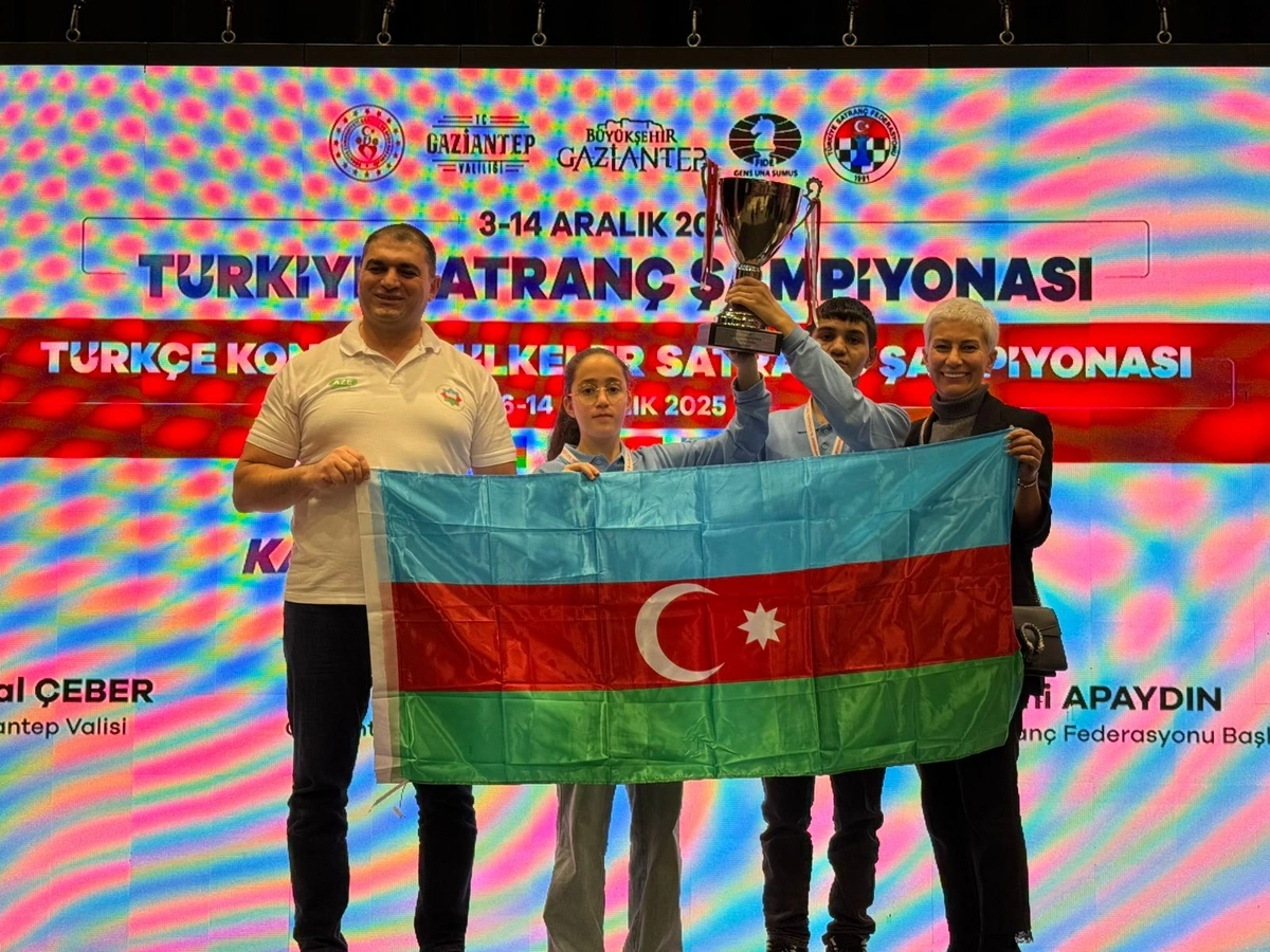 Azərbaycanın 16 yaşadək şahmatçıları türkdilli dövlətlər arasında yarışın qalibi olublar - FOTO
