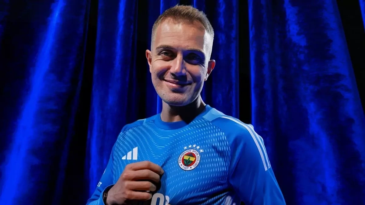 "Beşiktaş"ın sabiq qapıçısı "Fənərbağça"da