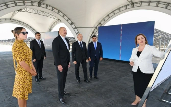 Prezident Naxçıvanda “Şəms 1” və “Qərbi Üfüq” Günəş Elektrik stansiyalarında görülən işlərlə tanış olub - FOTO