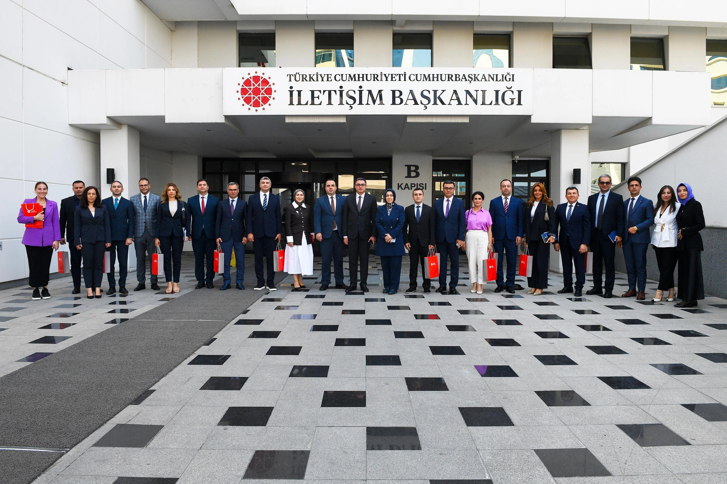 Əmək və sosial müdafiə sahəsində kommunikasiya üzrə Türkiyə ilə təcrübə mübadiləsi aparıldı - FOTO