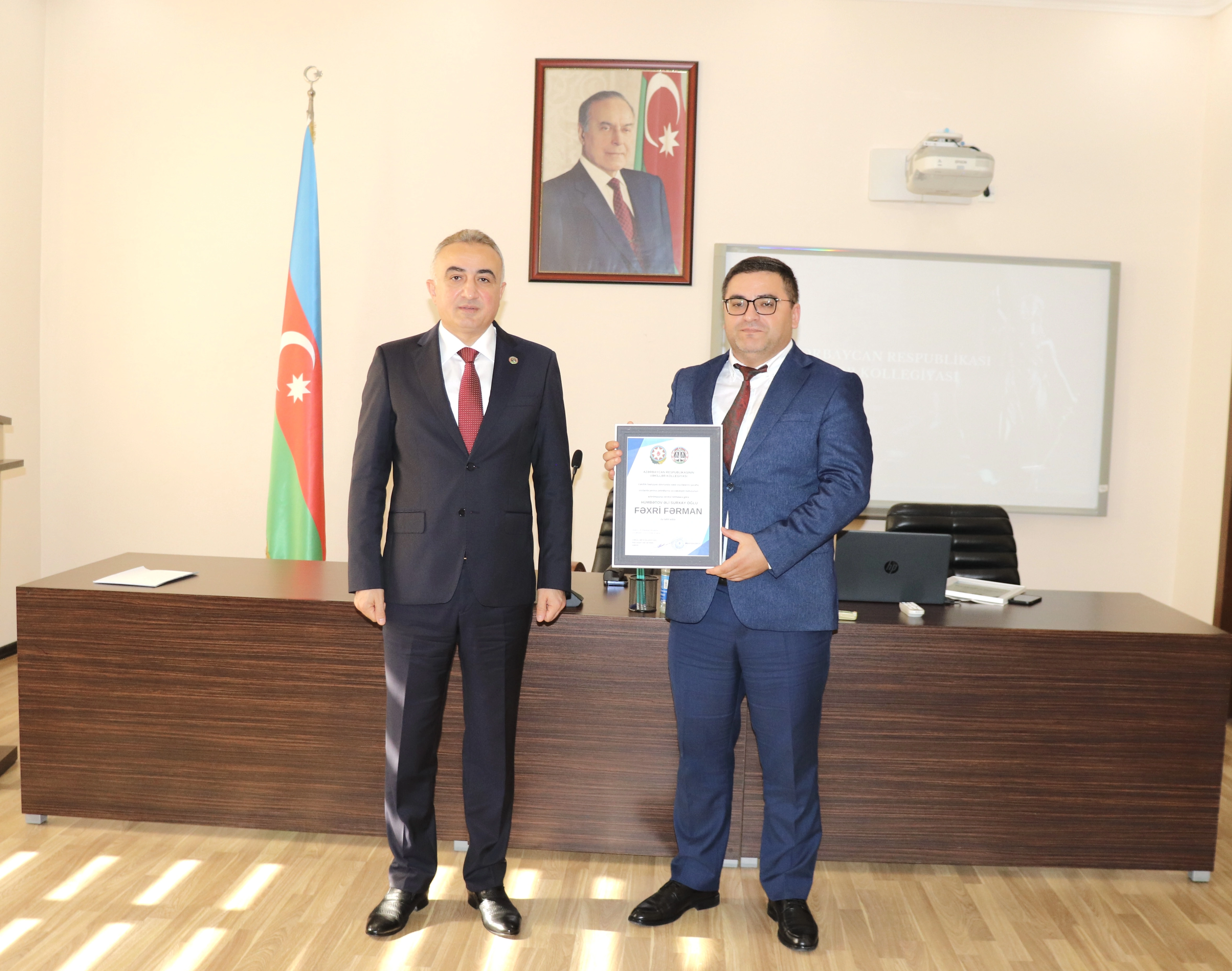Hakim təyin olunan 8 vəkil təltif edildi - FOTOLAR