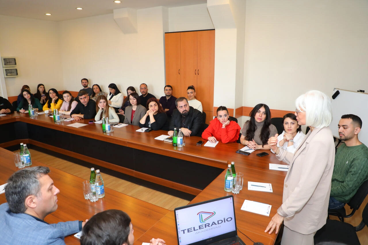“Mediada Azərbaycan dili” mövzusunda ilk təlimlər keçirildi - FOTO