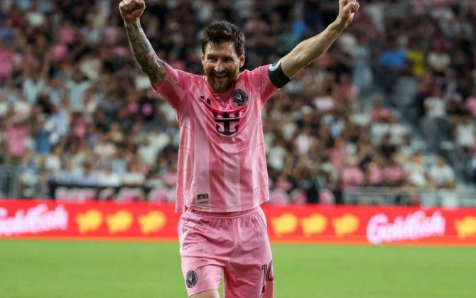 Lionel Messi 930-cu qolunu vurdu