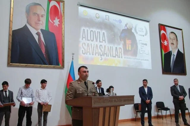 Nazir rəisi vəzifəsindən azad etdi - FOTO