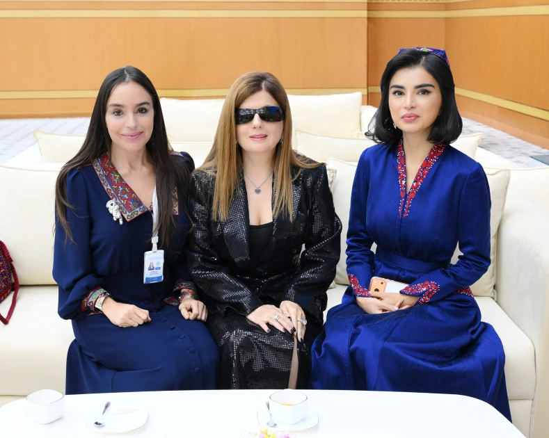 Leyla Əliyeva Özbəkistan Respublikası Prezidenti Administrasiyasının rəhbəri ilə görüşüb - FOTO