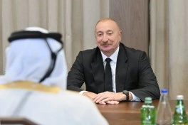 Prezident İlham Əliyev Qətər Dövlətinin Əmiri ilə görüşüb - FOTO