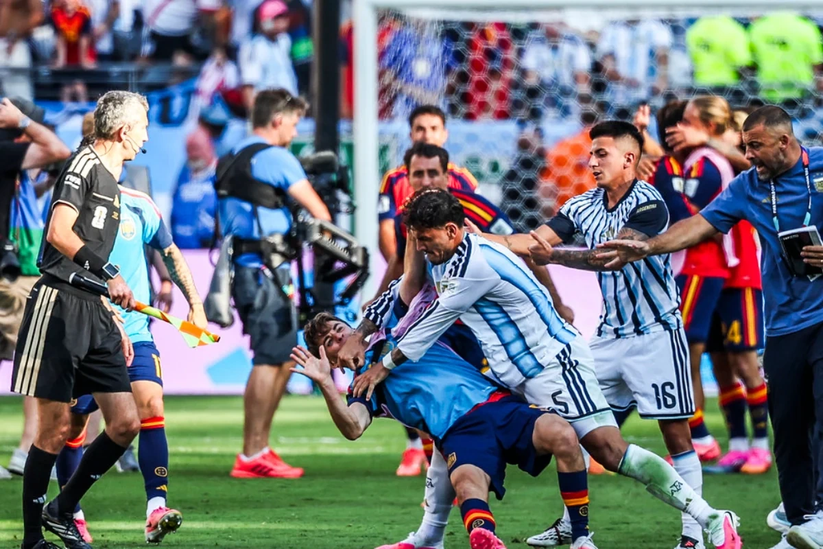 FIFA Argentina millisinə və futbolçularına qarşı araşdırmaya başladı