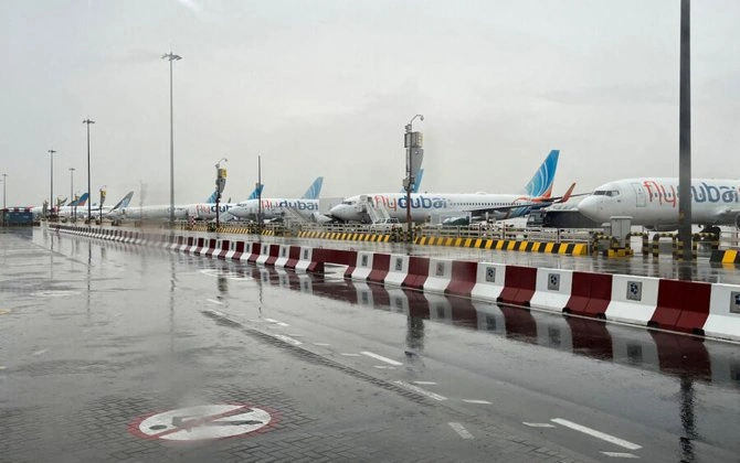 Dubay hava limanında 200-dən çox reys gecikib