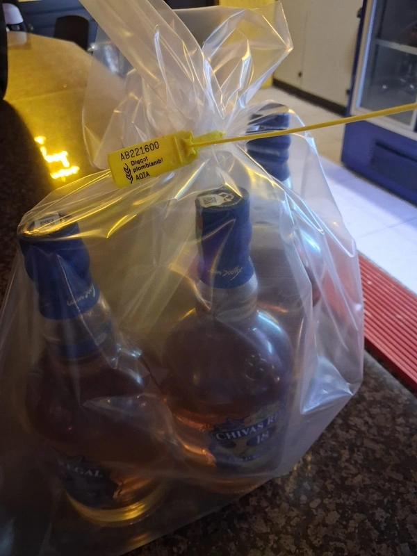 Aqşin Fatehin restoranında saxta alkoqollu içkilər aşkarlandı - FOTOLAR