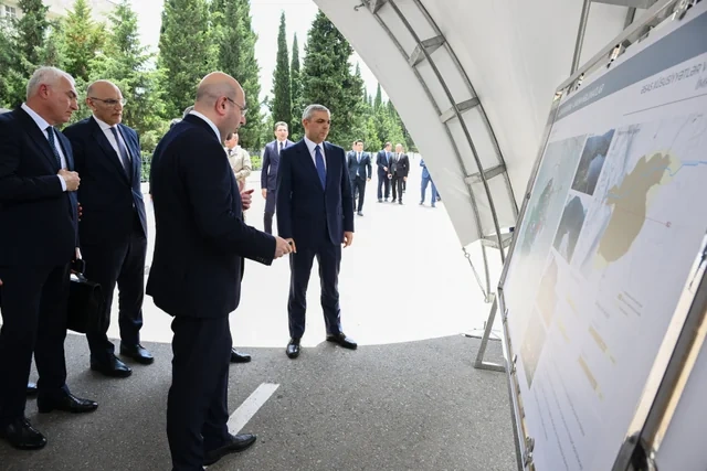 Əlaqələndirmə Qərargahının iclasının iştirakçıları Ağdərə şəhərinin Baş planı ilə tanış olublar - FOTO