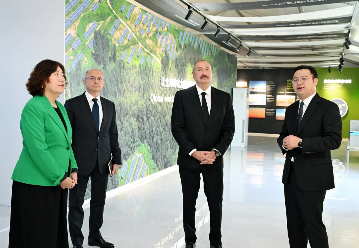 İlham Əliyev "Qobustan" Günəş Elektrik Stansiyasının açılışında iştirak etdi - FOTOLAR