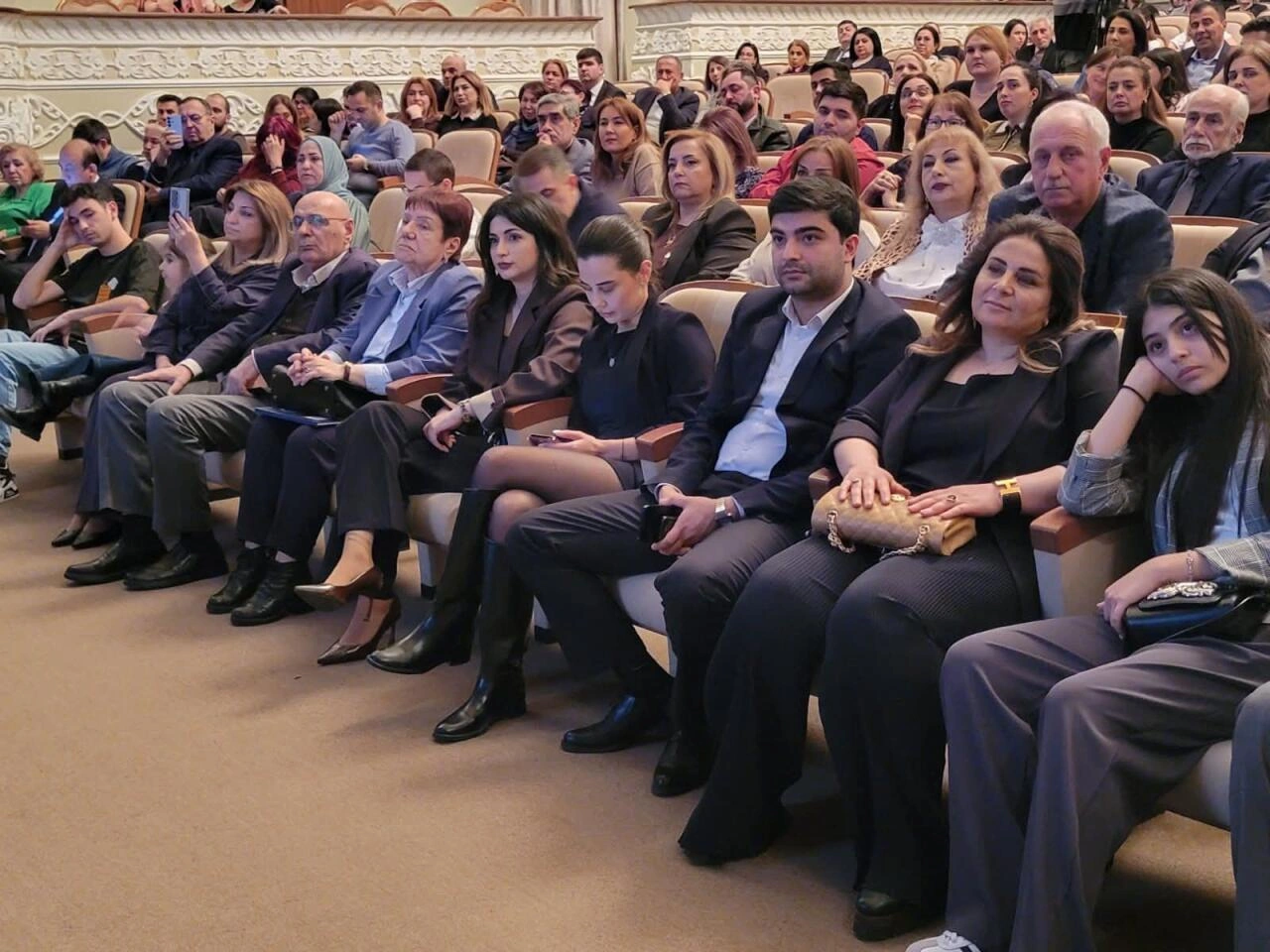 Xalq artisti Əliabbas Qədirovun 80 illik yubileyi münasibətilə anım tədbiri keçirilib - FOTO