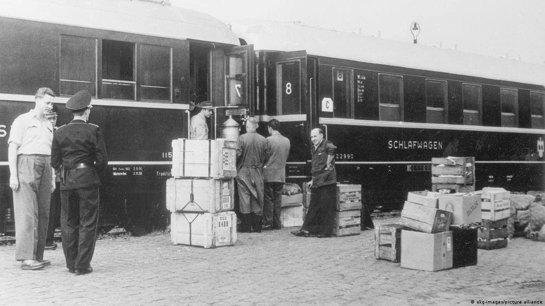 "Almaniyada "Moskva menyusu" böyük maraq doğurdu" - "Deutsche Welle"
