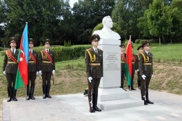 Kərim Vəliyev Belarusda bir sıra hərbi obyektlərdə olub - FOTO
