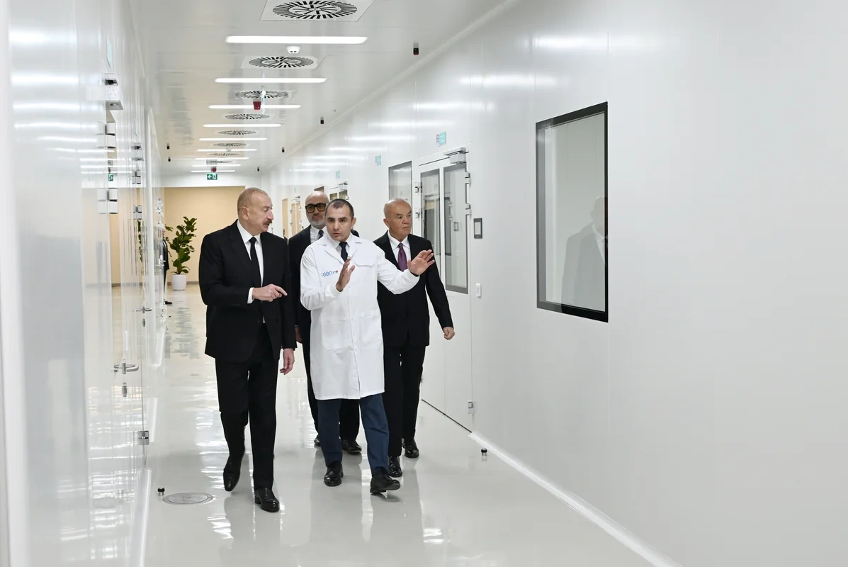 İlham Əliyev Pirallahı Sənaye Parkında dərman istehsalı müəssisəsinin açılışında iştirak etdi - FOTO